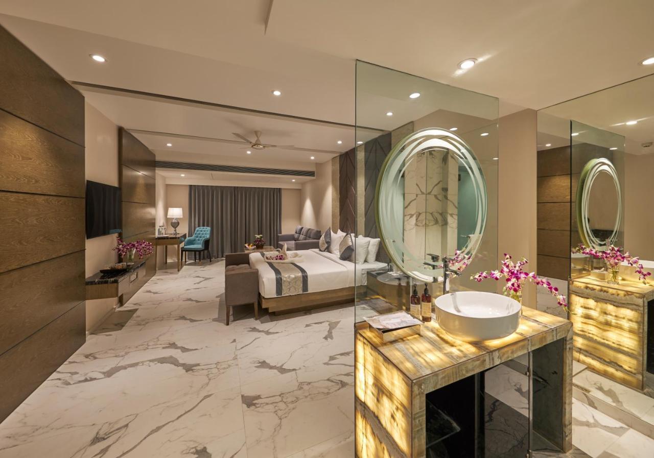 Regenta Central Imperial Candolim Goa Экстерьер фото