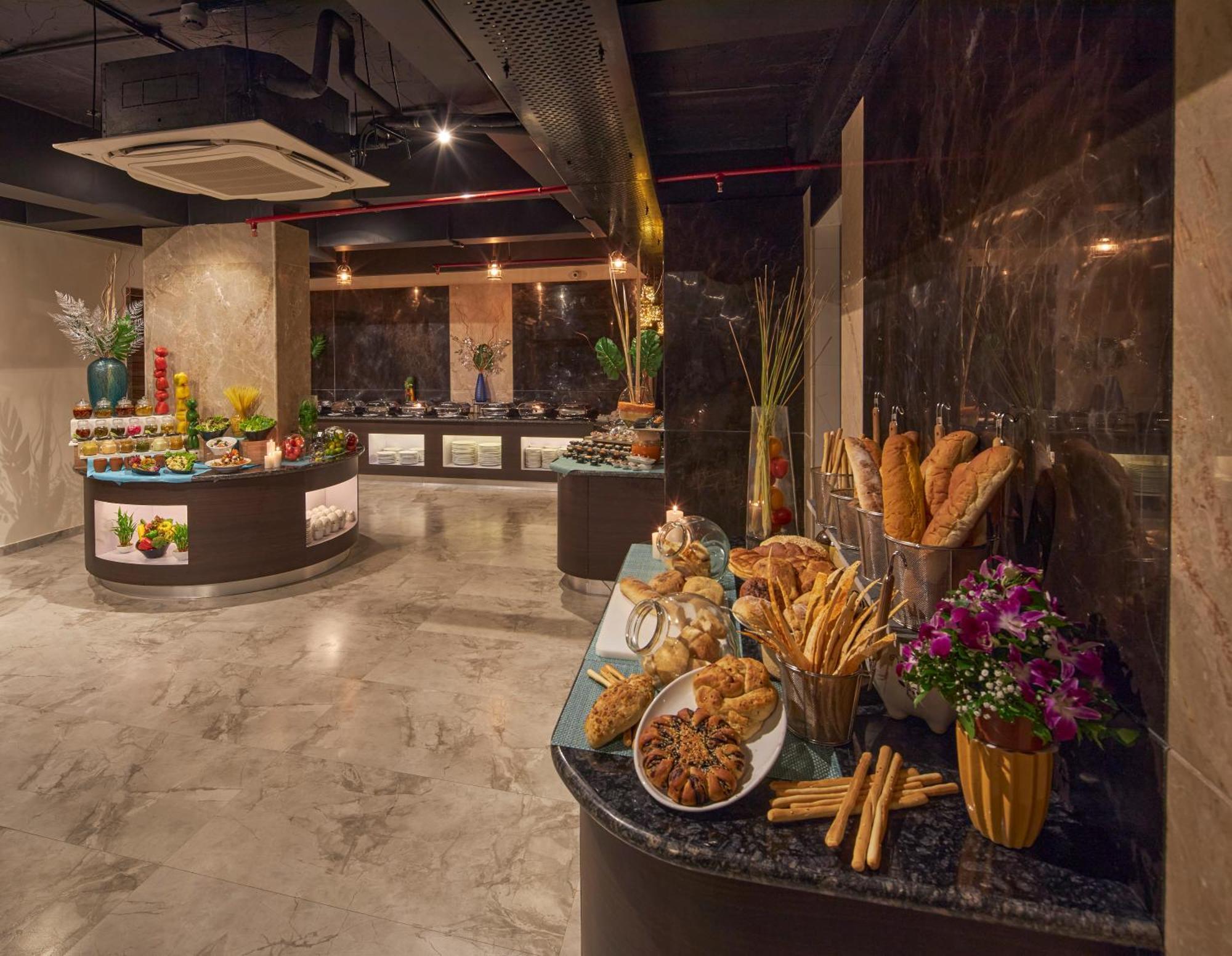 Regenta Central Imperial Candolim Goa Экстерьер фото